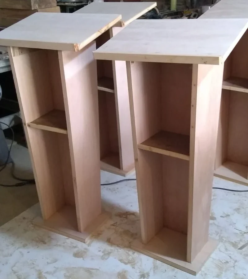 Piezas de madera en el taller